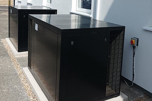 Air source heat pump (large units)